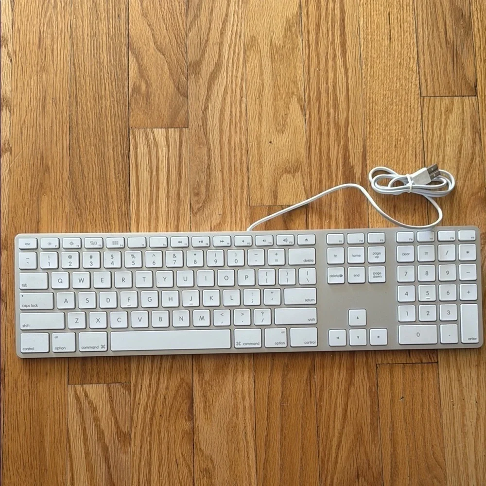Apple wired keyboard